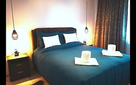 Modern Central Apartament